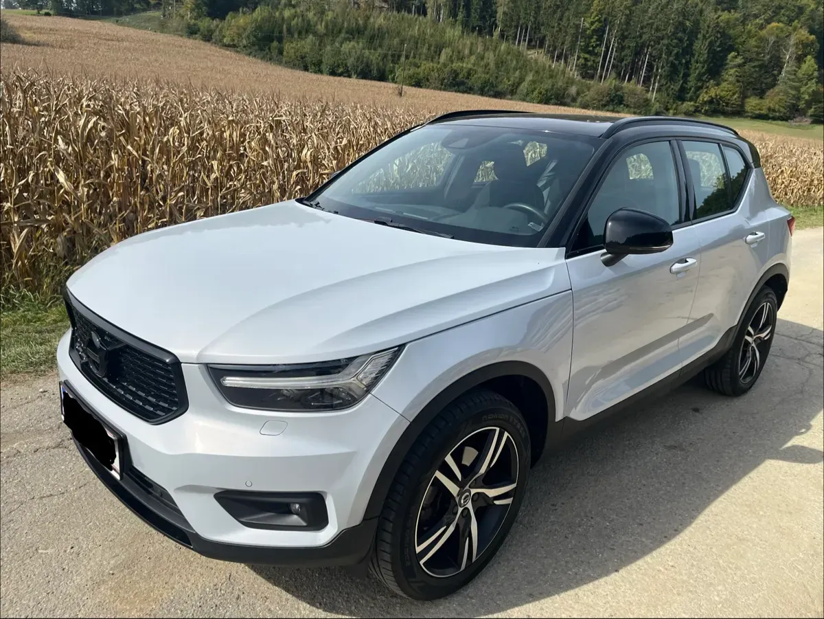 Volvo Xc40 2019 photo 2