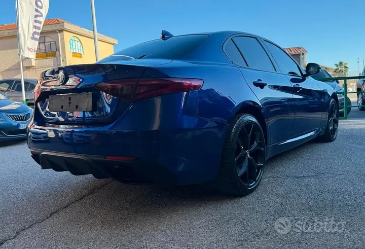 Alfa Romeo Giulia 2021 photo 5