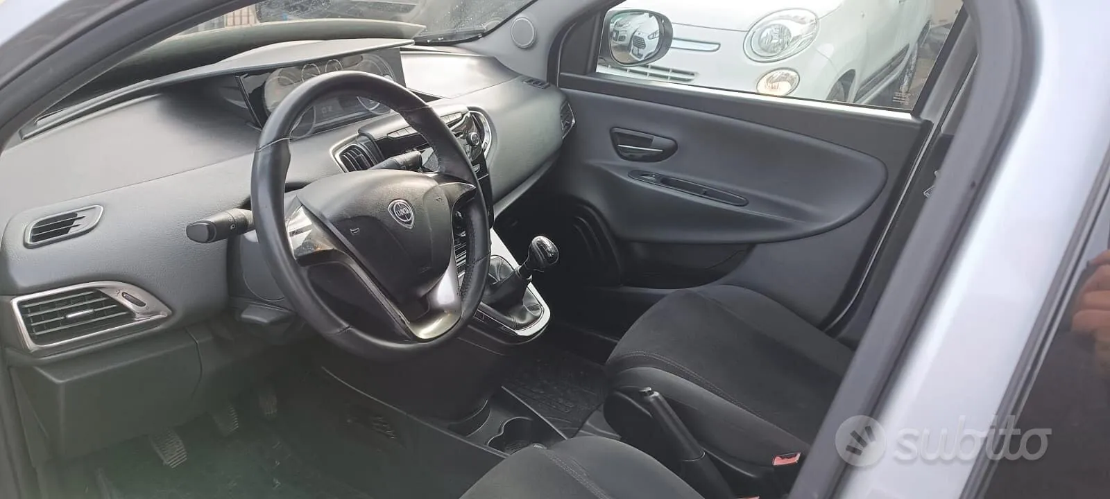 Lancia Ypsilon 2012 photo 5