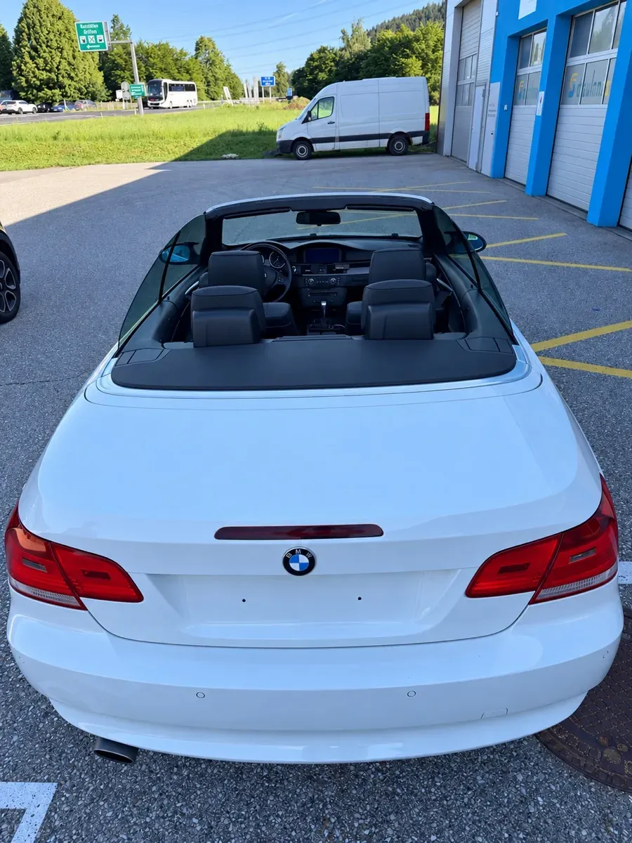 BMW 3 Series 2008 photo 2