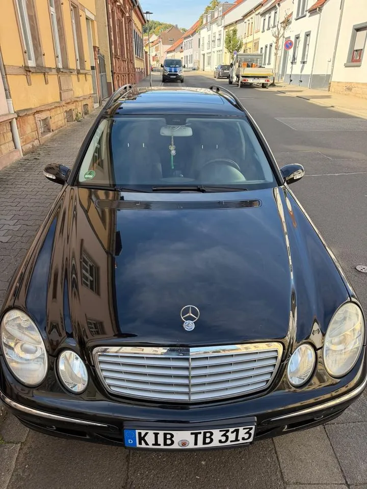 Mercedes-Benz E220