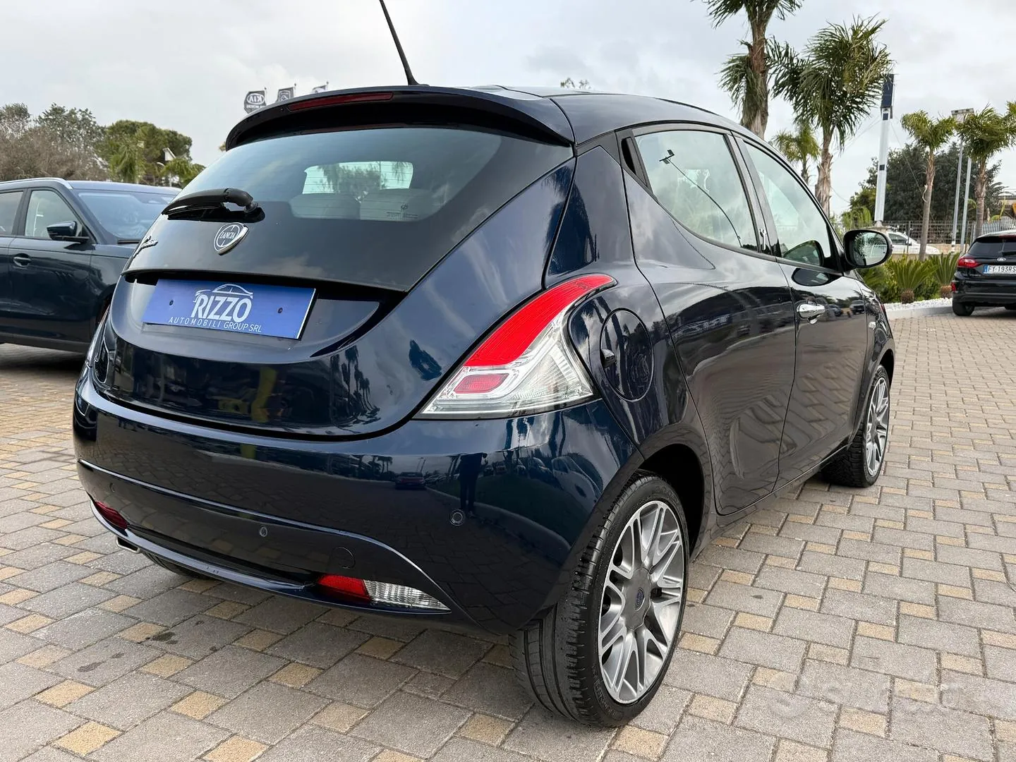 Lancia Ypsilon 2016 photo 2