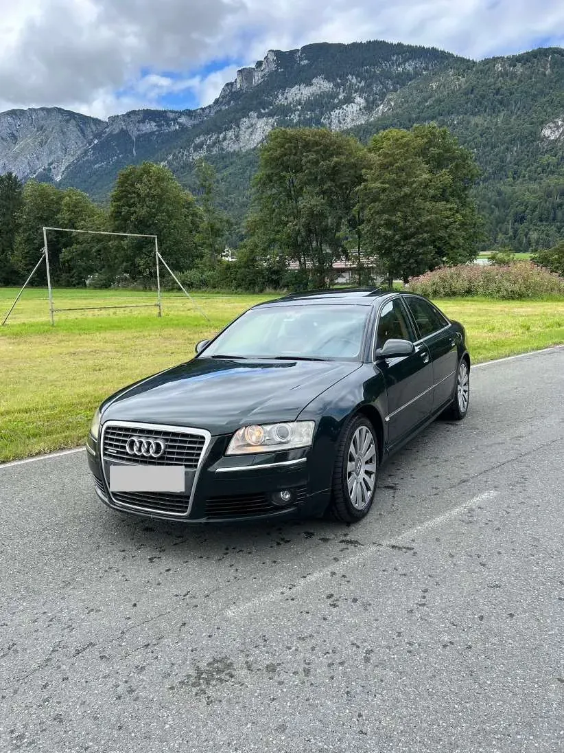 Audi A8 2005 photo 2