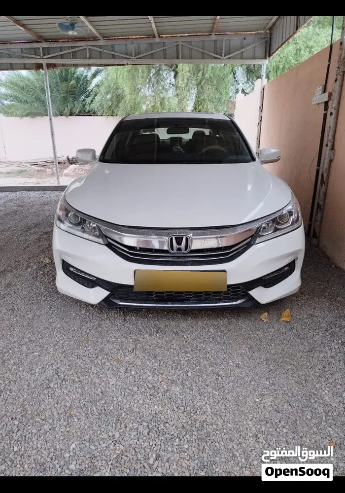 Honda Accord 2017 photo 2
