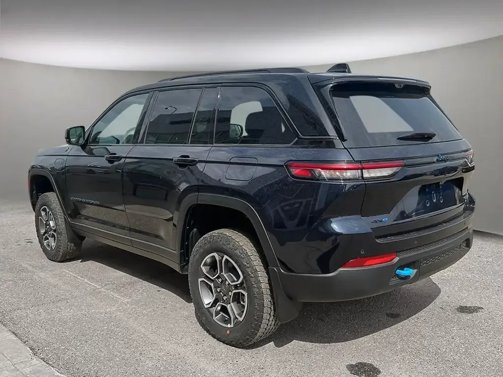 Jeep Grand Cherokee 2023 photo 4