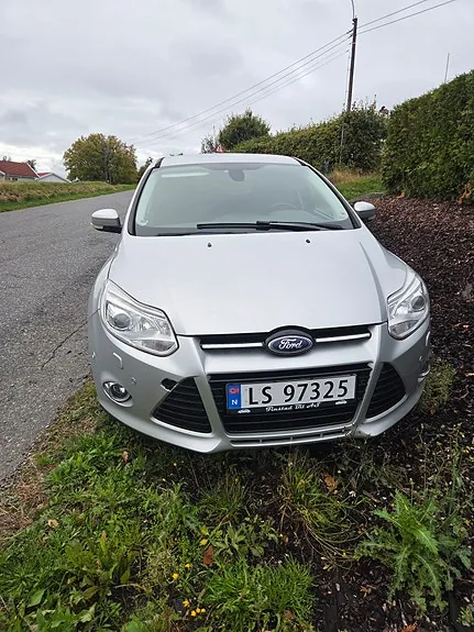 Ford Focus 2013 photo 2