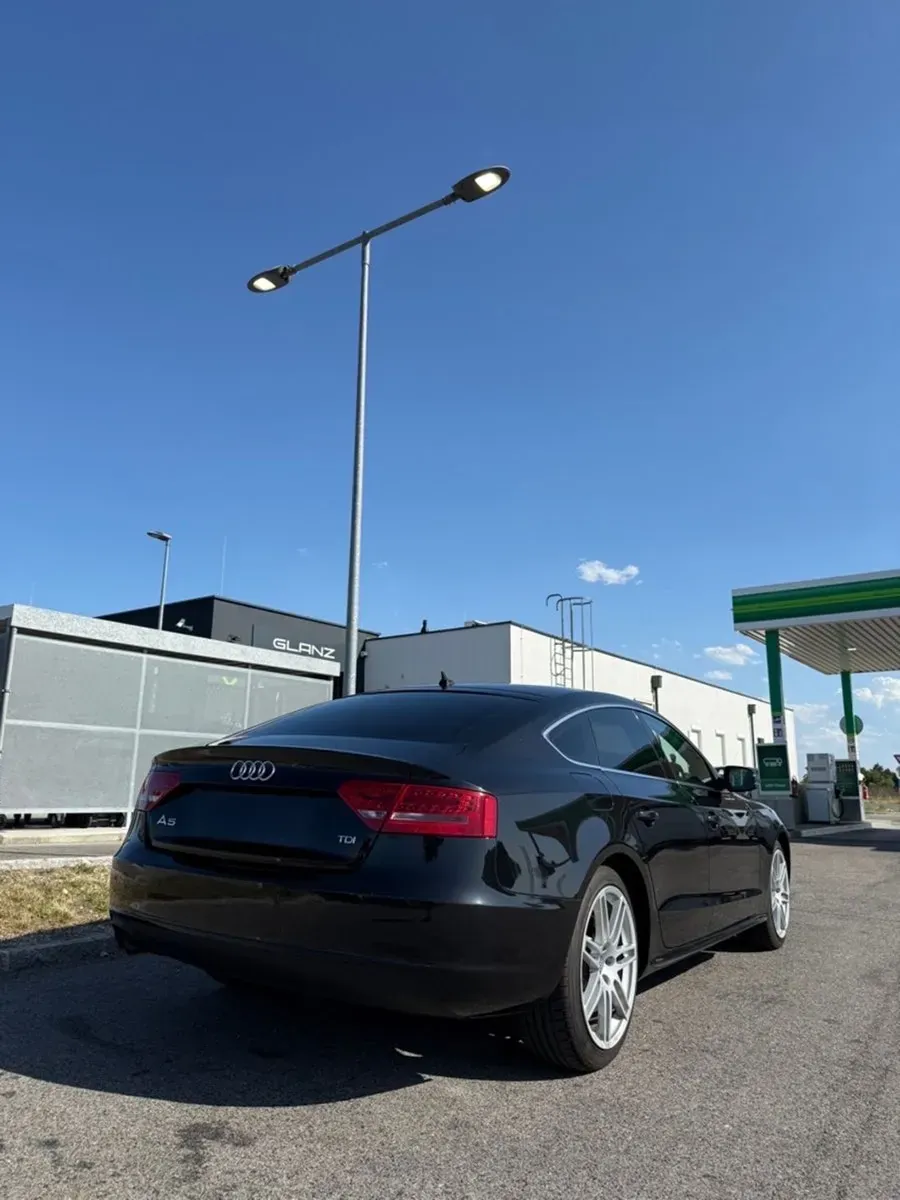 Audi A5 2010 photo 3