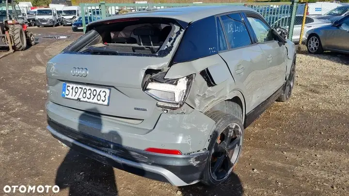 Audi Q2 2017 photo 2