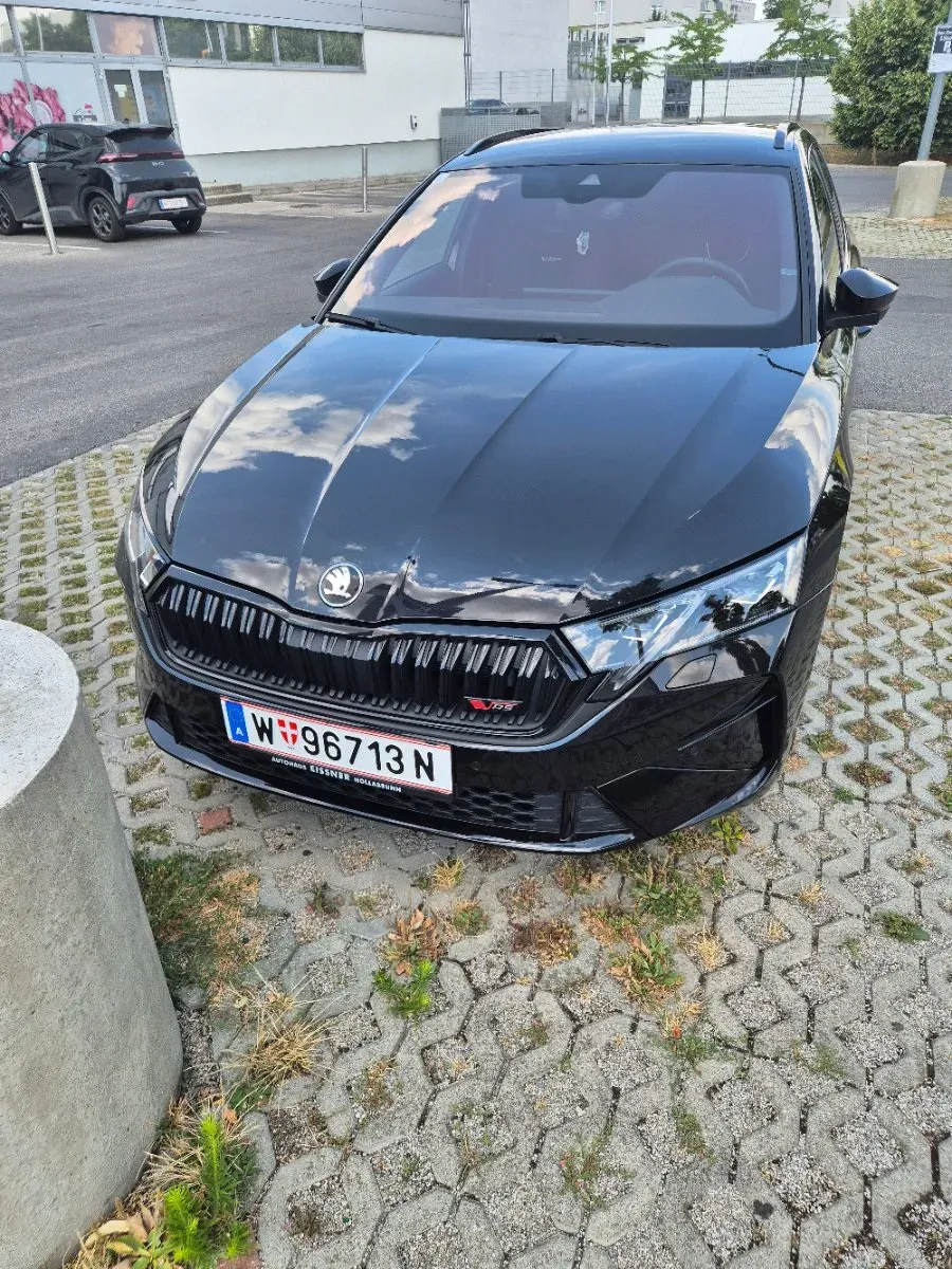 Skoda Octavia 2025 photo 2