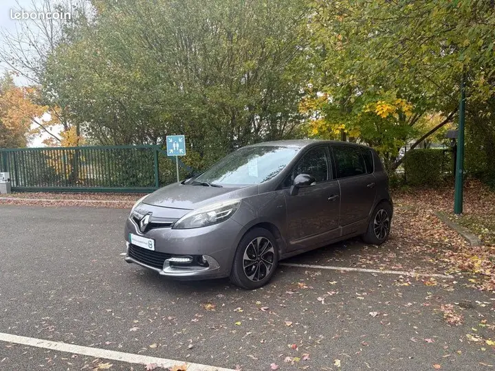 Renault Megane 2016 photo 2
