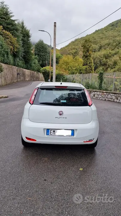 Fiat Punto 2012 photo 4