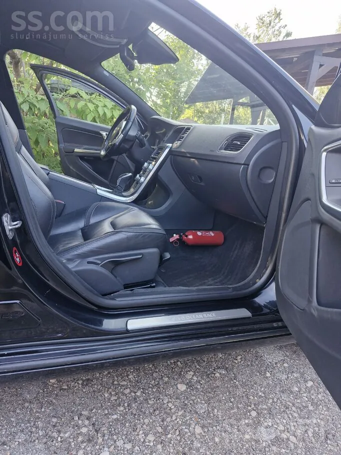 Volvo V60 2014 photo 3