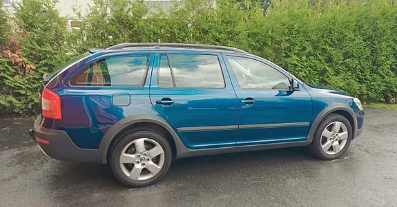 Skoda Octavia Scout 2011 photo 4