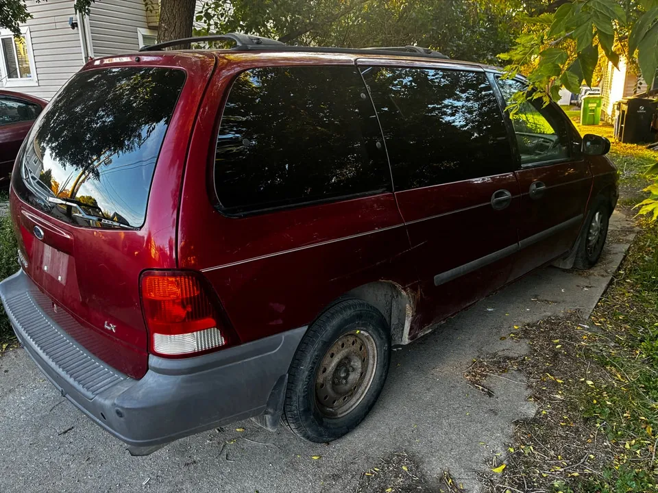 Ford Windstar 2000 photo 5