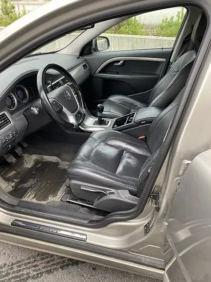 Volvo V70 2011 photo 4