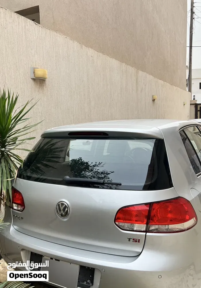 Volkswagen Golf 2012 photo 2