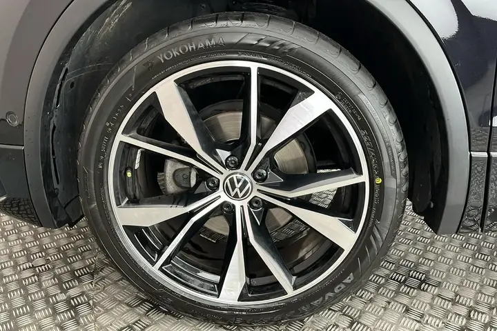 Volkswagen Tiguan Allspace 2024 photo 5