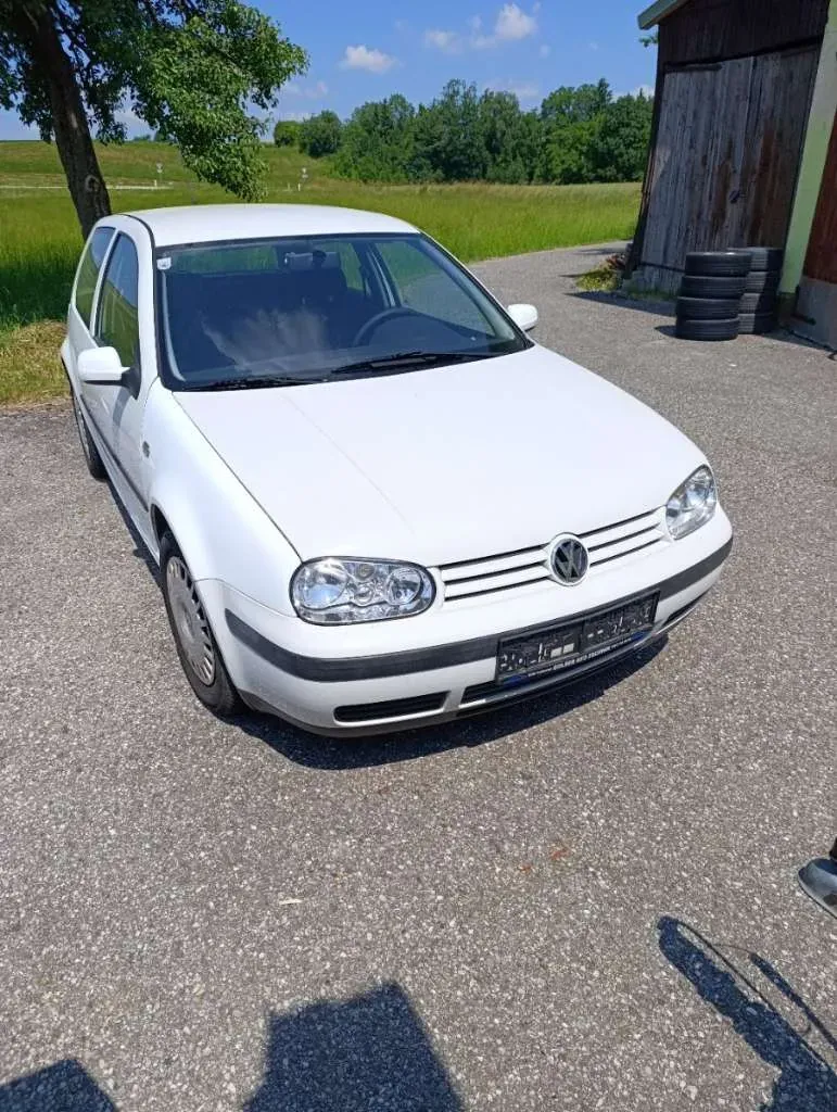 Volkswagen Golf 1999 photo 2