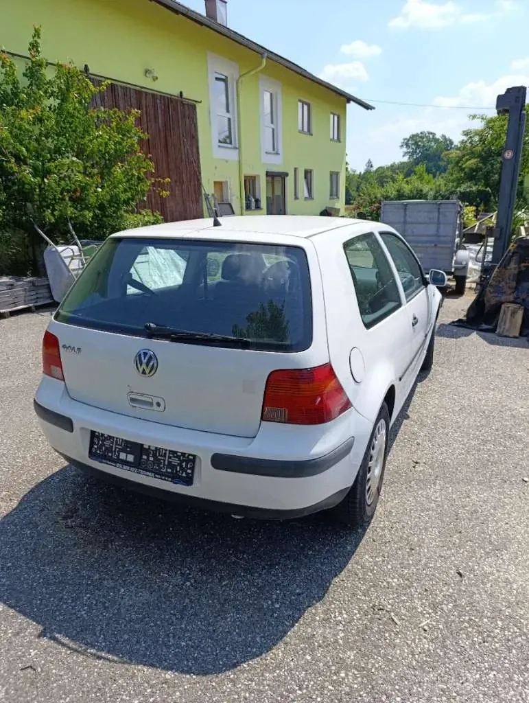 Volkswagen Golf 1999 photo 3