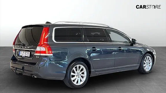 Volvo V70 2015 photo 2