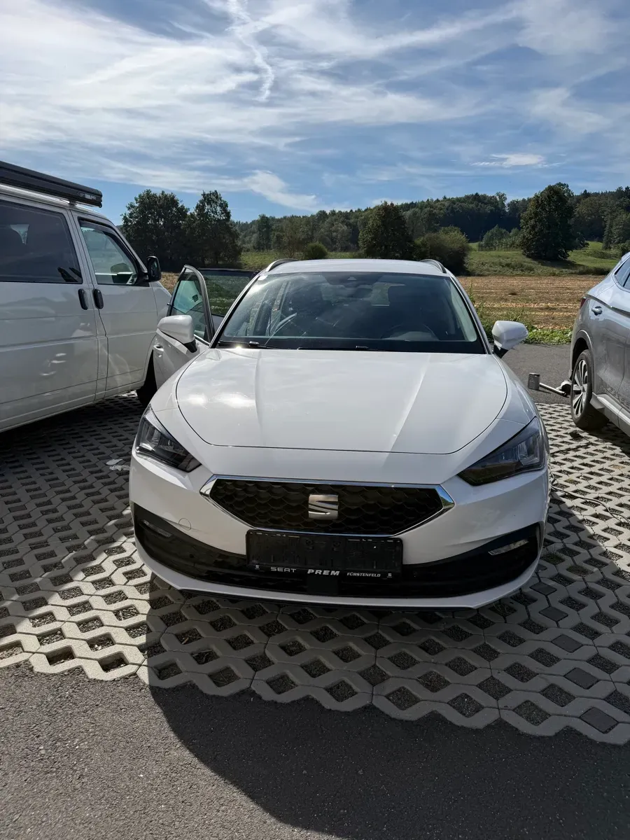Seat Leon 2021 photo 2