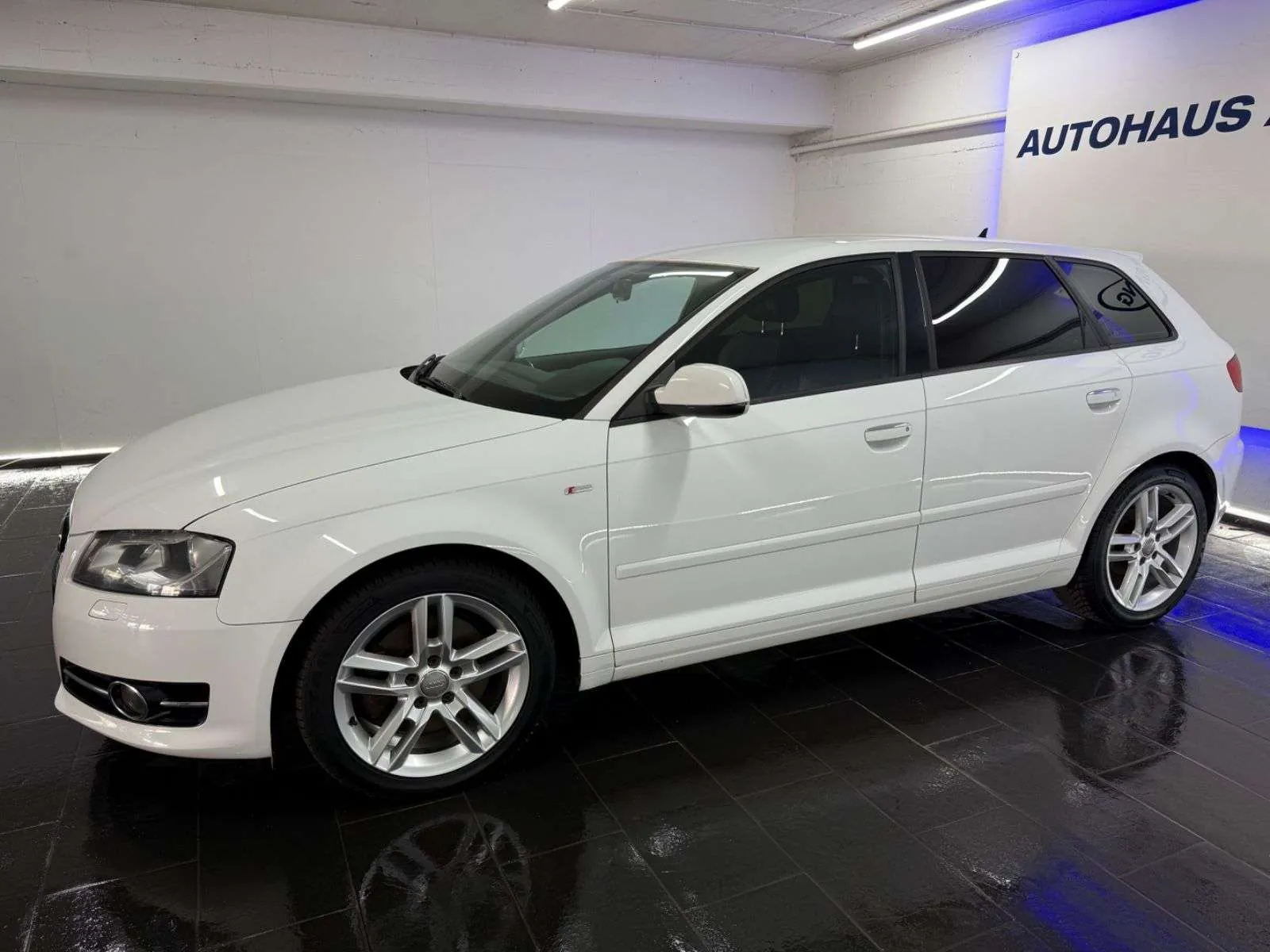 Audi A3 Sportback 2011 photo 3