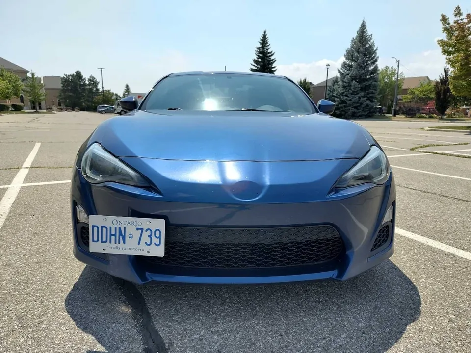 Scion Fr-S 2013 photo 2
