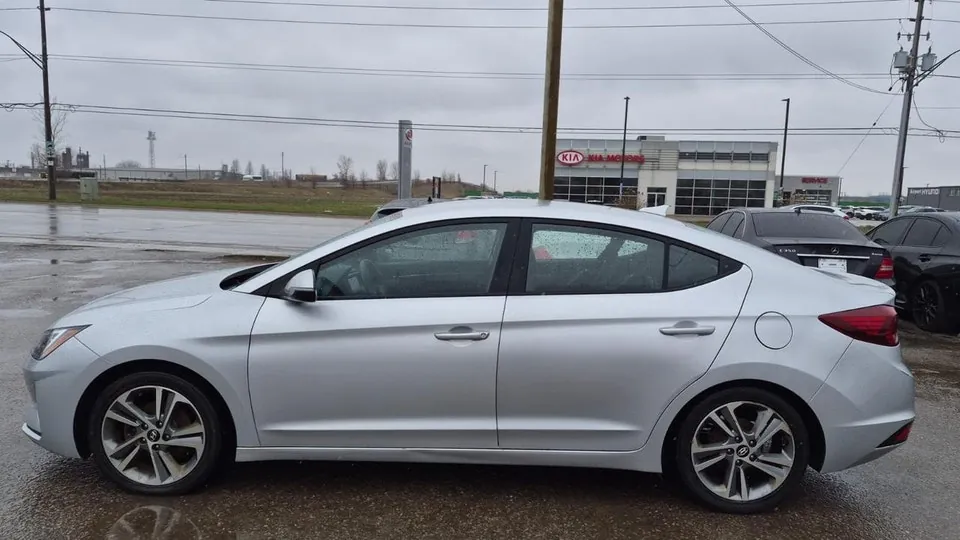Hyundai Elantra 2019 photo 2