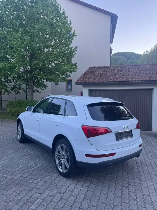 Audi Q5 2011 photo 2