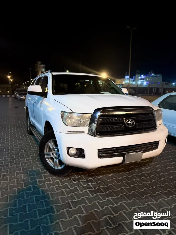 Toyota Sequoia 2012 photo 5
