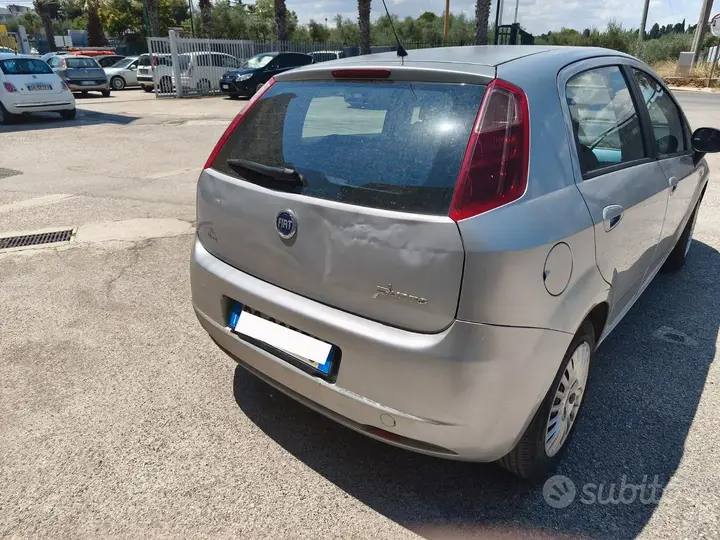 Fiat Grande Punto 2006 photo 4