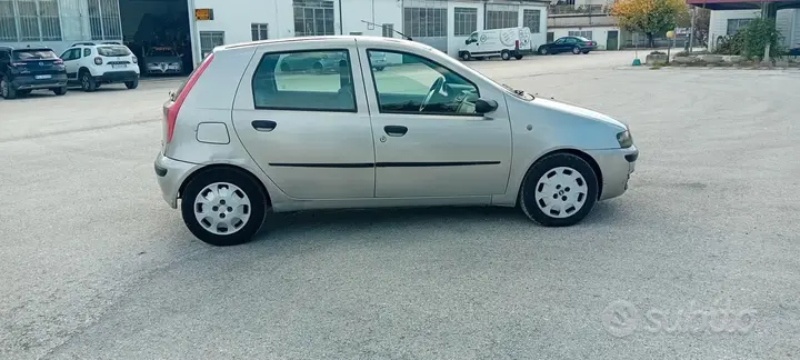 Fiat Punto 2002 photo 4