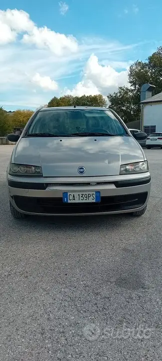 Fiat Punto 2002 photo 2