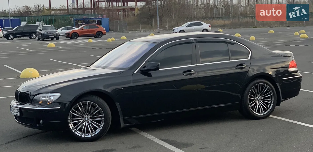 BMW 7 Series 2006 photo 2