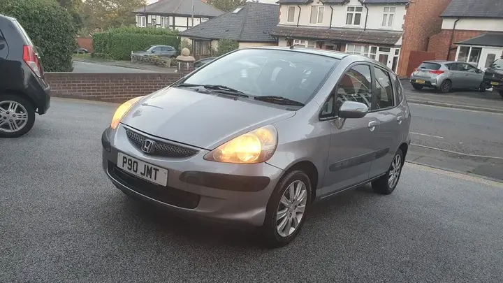 Honda Jazz 2005 photo 2