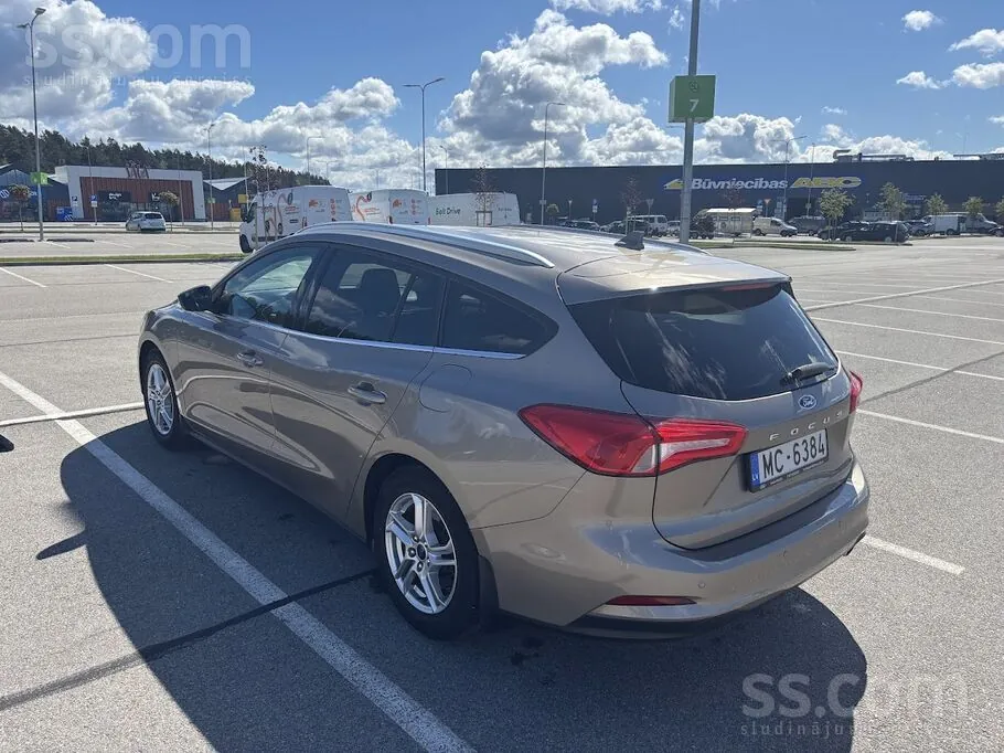Ford Focus 2005 photo 2