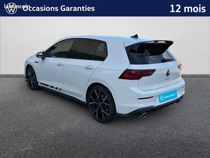 Volkswagen Golf 2023 photo 3