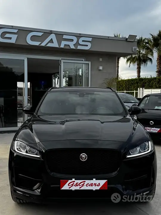 Jaguar F-Pace 2019 photo 2