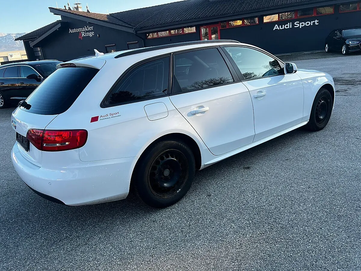 Audi A4 2011 photo 3