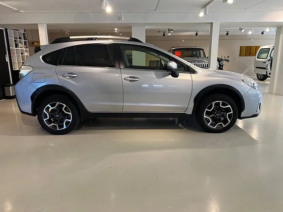 Subaru Xv 2017 photo 5