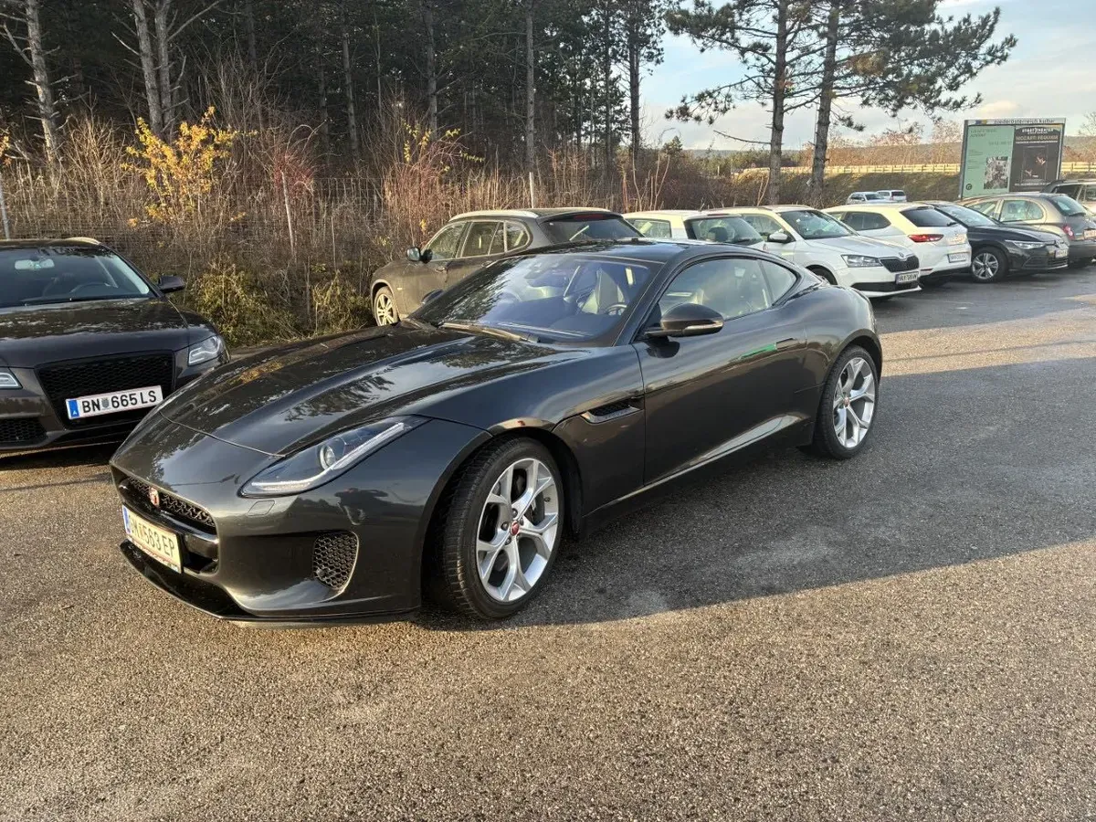 Jaguar F-Type 2018 photo 2