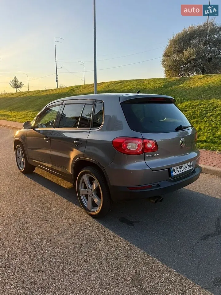 Volkswagen Tiguan 2011 photo 4