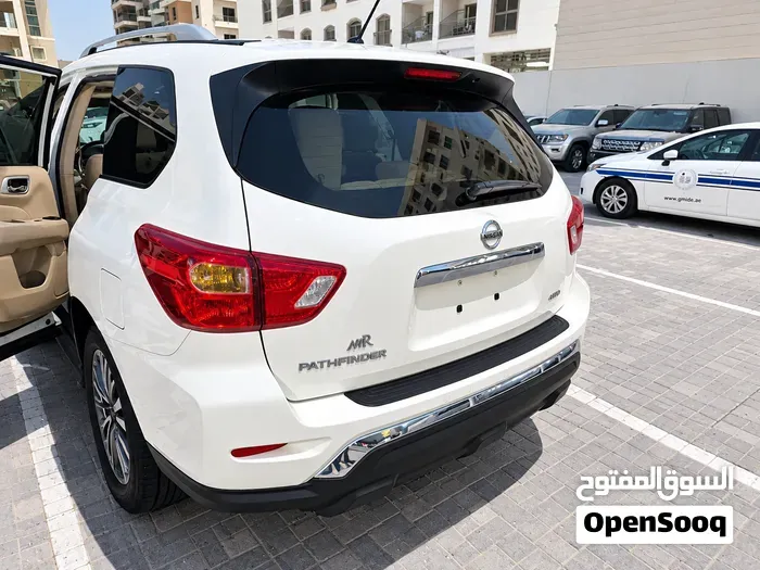 Nissan Pathfinder 2018 photo 4