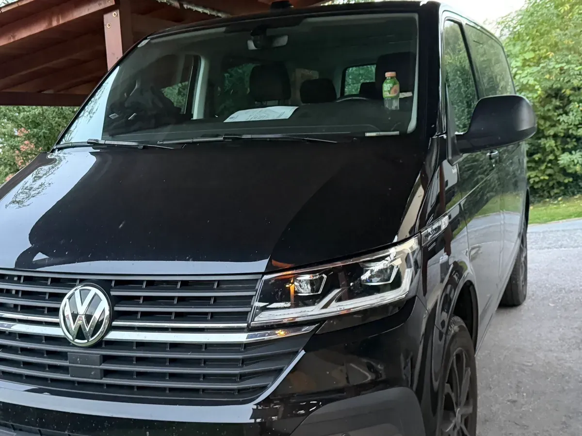 Volkswagen Multivan 2022 photo 2