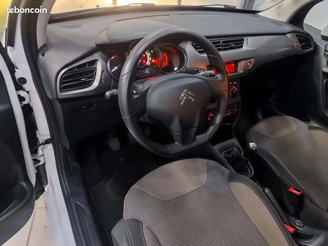 Citroen C3 2015 photo 2