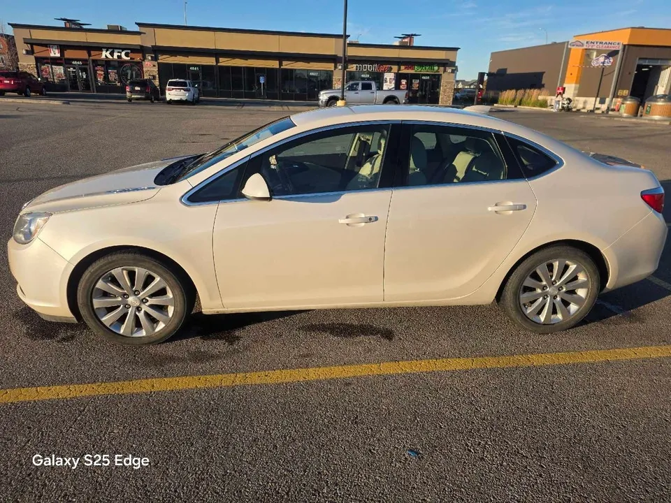 Buick Verano 2016 photo 2