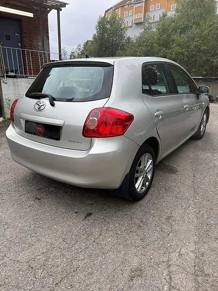 Toyota Auris 2009 photo 3