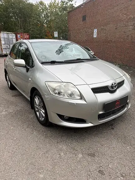 Toyota Auris 2009 photo 2