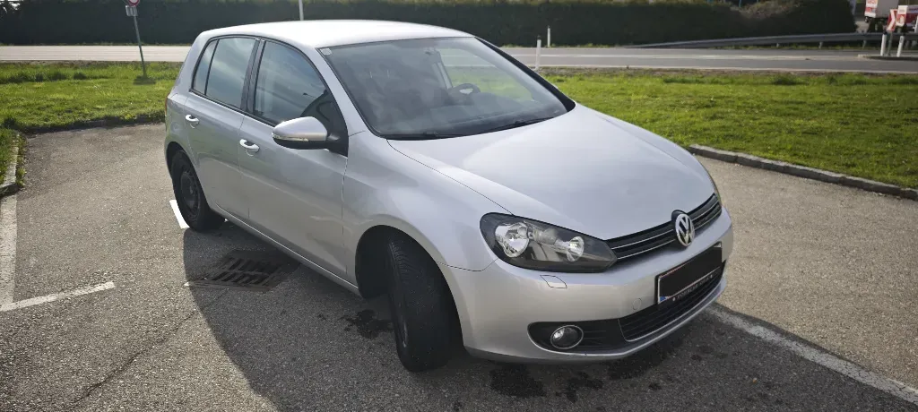 Volkswagen Golf 2010 photo 2