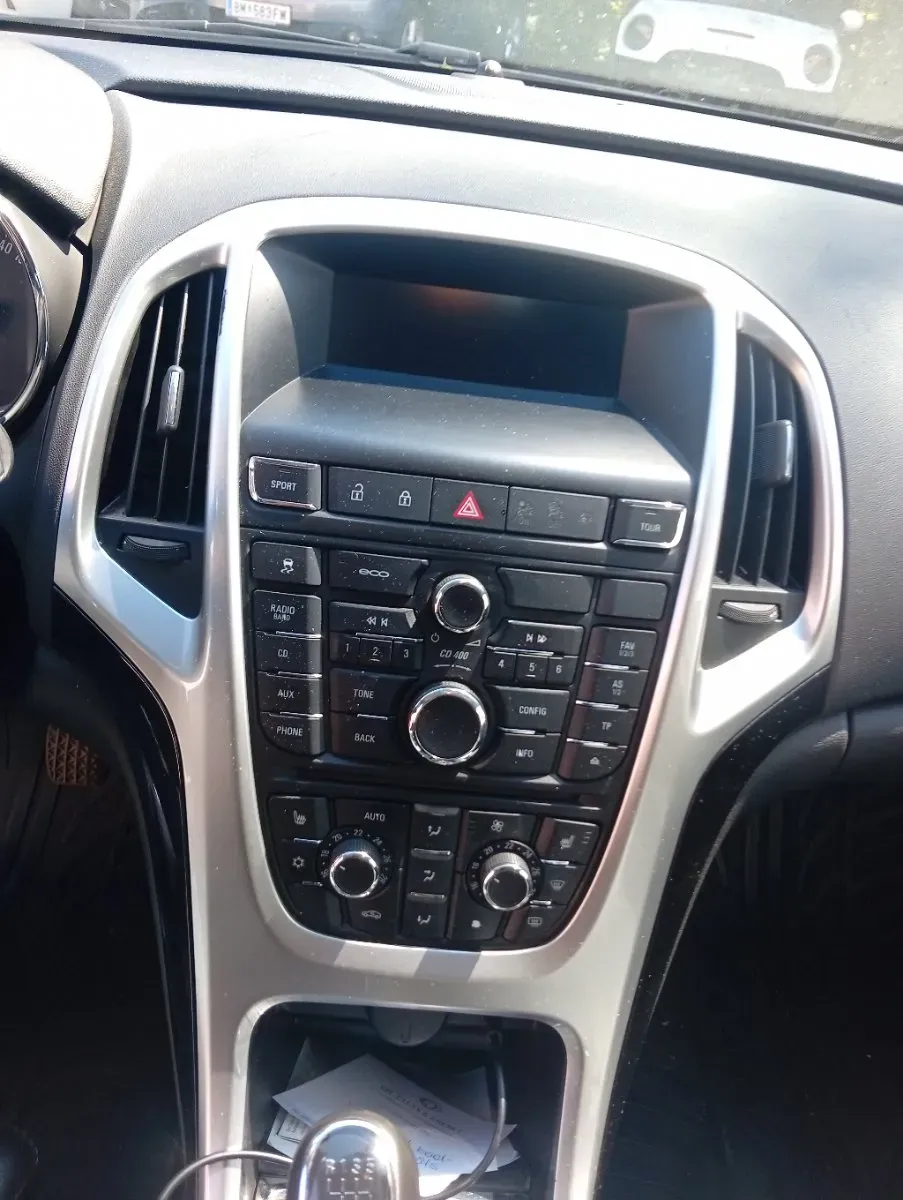 Opel Astra 2012 photo 3
